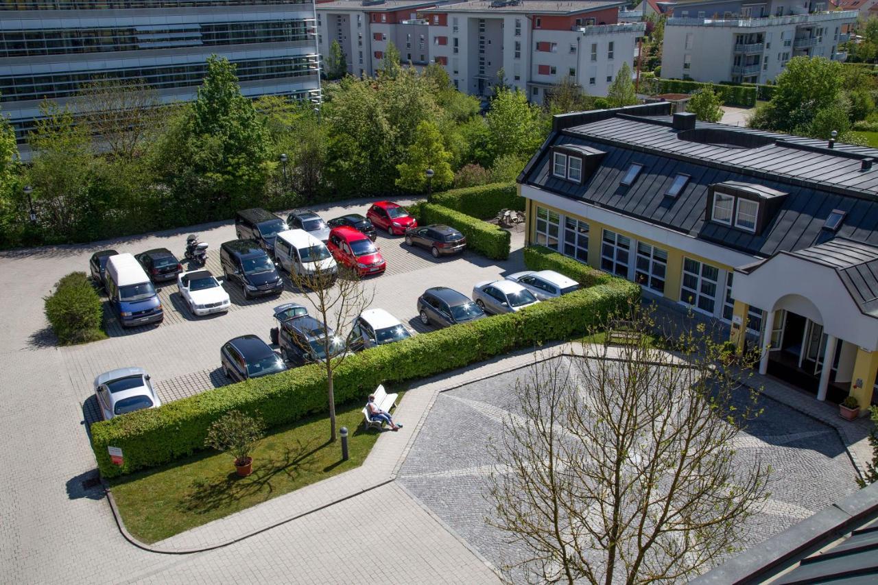 Hotel Alarun Unterschleissheim Exterior photo